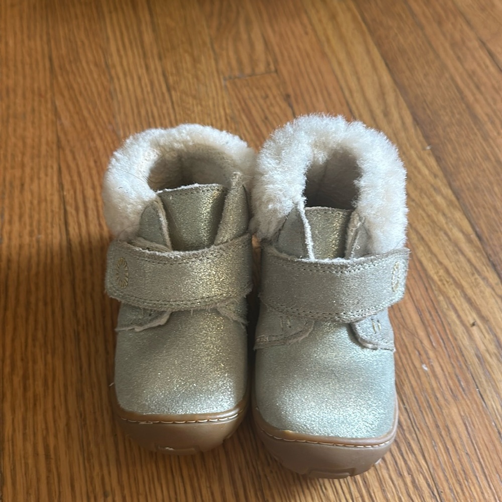 Toddler baby UGG fur boots silver size US 5